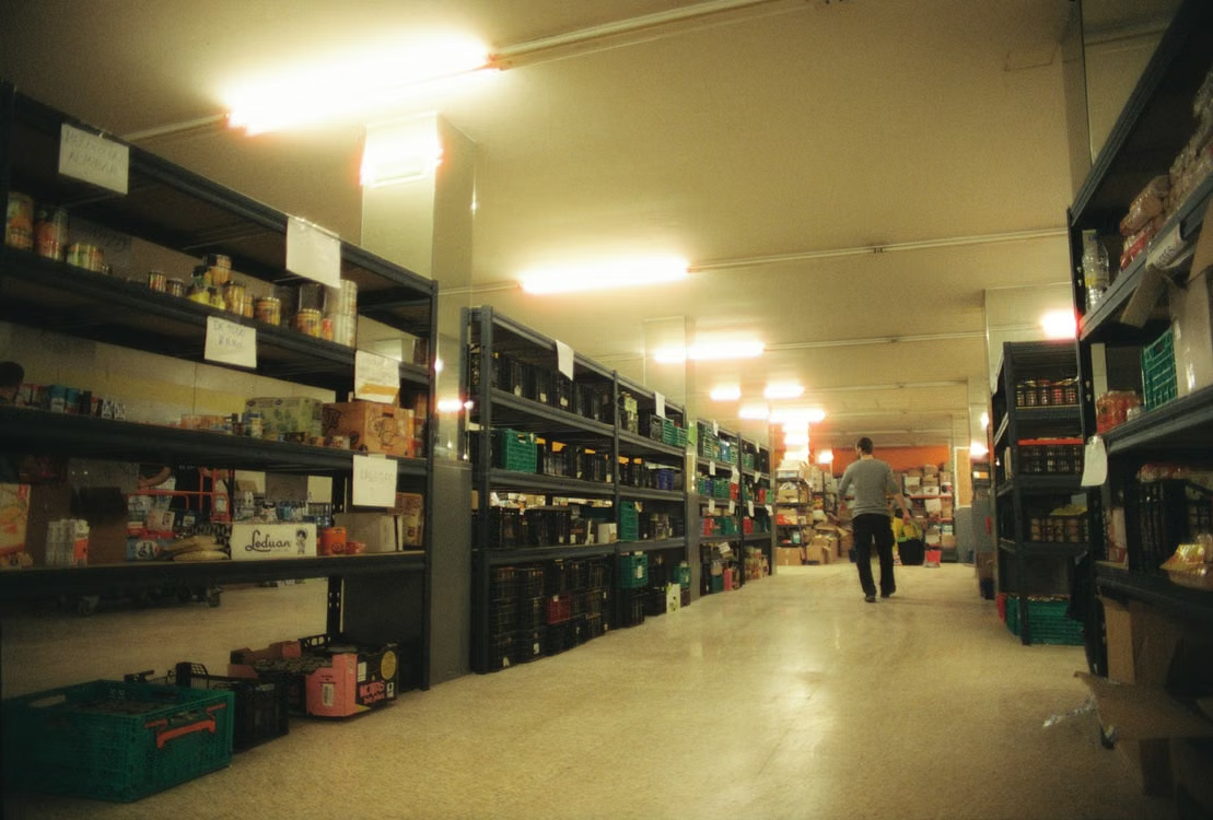 How Can a Niche Food Business Grow Beyond Its Original Community?